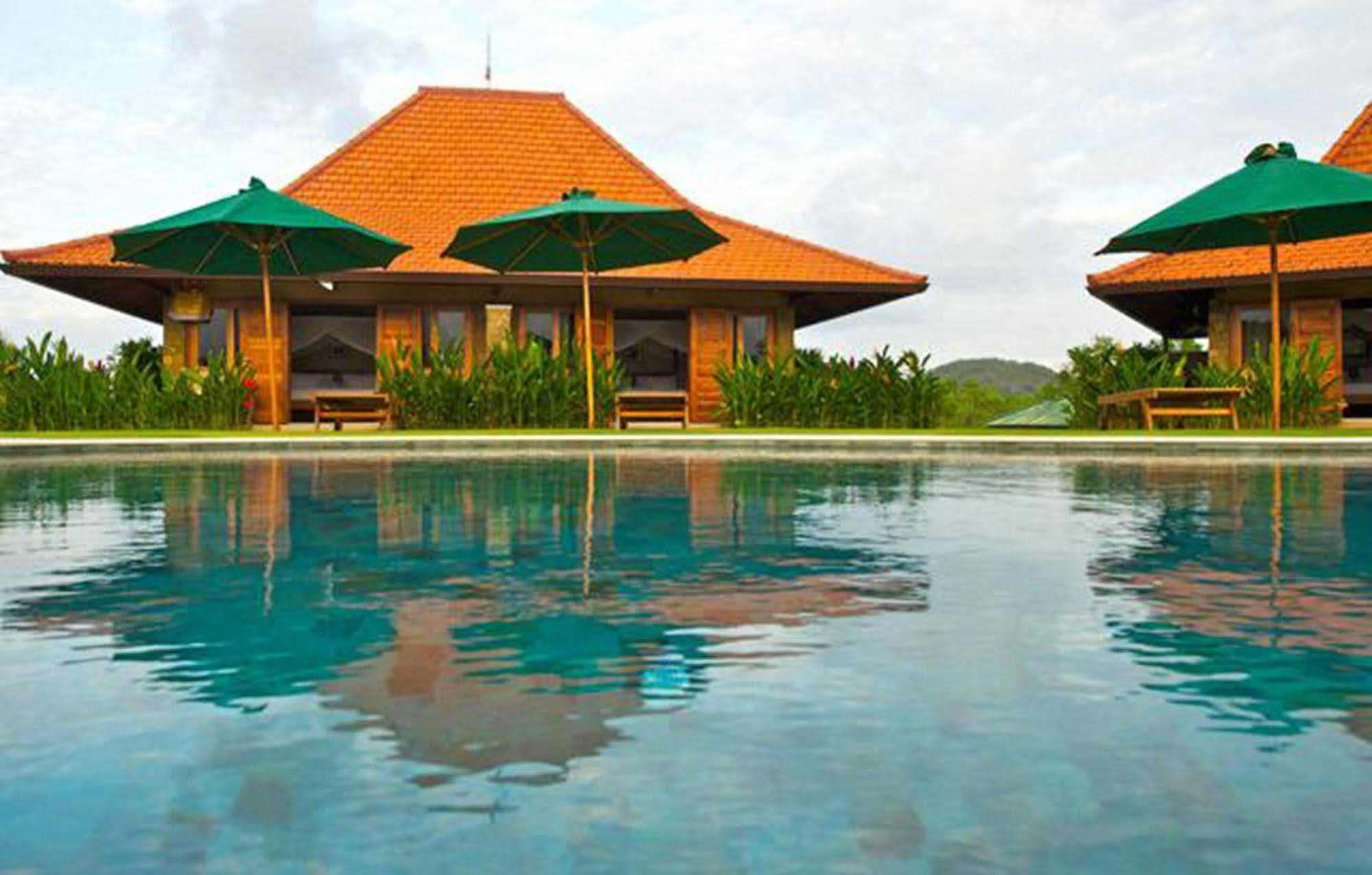 Three Monkeys Villas Pecatu Exterior foto